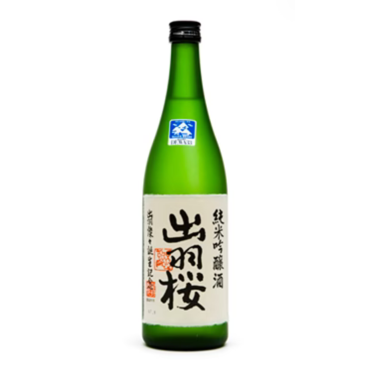 Dewazakura Dewasansan Junmai Ginjo Sake 720ml bottle – floral and fruity Japanese sake
